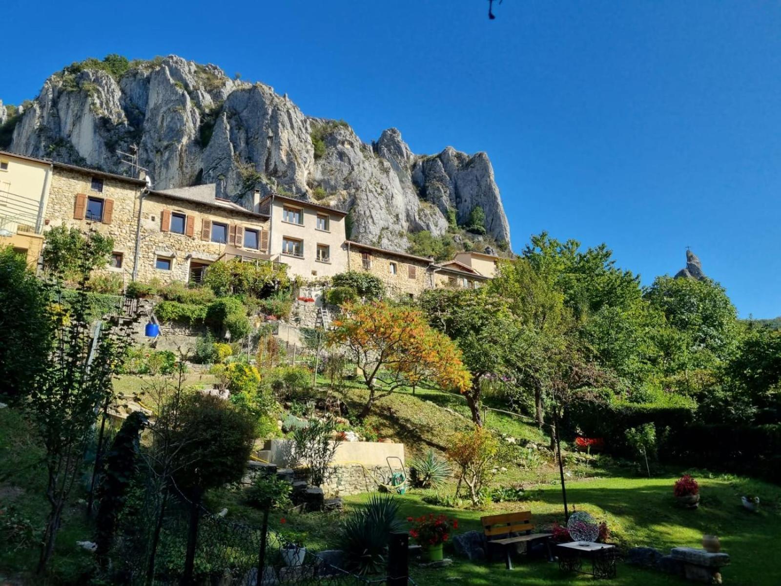 Comfortable Village Apartment In Barbieres With Access To Large Garden With Beautiful Views Exteriör bild